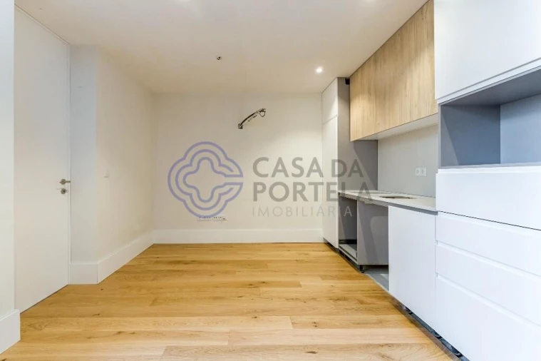 Apartamento T1 para Venda em Cedofeita, Santo Ildefonso, Sé, Miragaia, São Nicolau e Vitória Foto 3