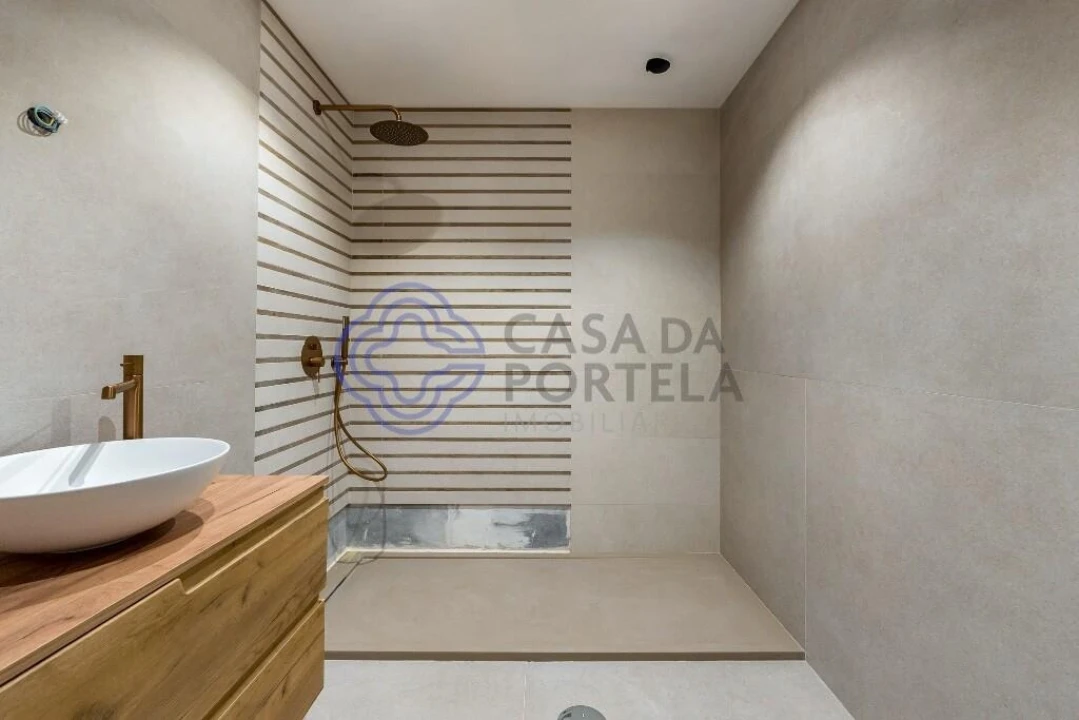 Apartamento T1 para Venda em Cedofeita, Santo Ildefonso, Sé, Miragaia, São Nicolau e Vitória Foto 6