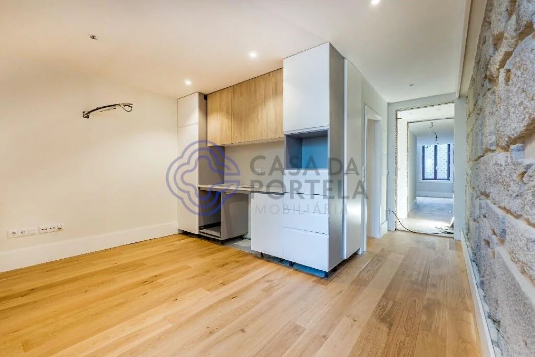 Apartamento T1 para Venda em Cedofeita, Santo Ildefonso, Sé, Miragaia, São Nicolau e Vitória Foto 4
