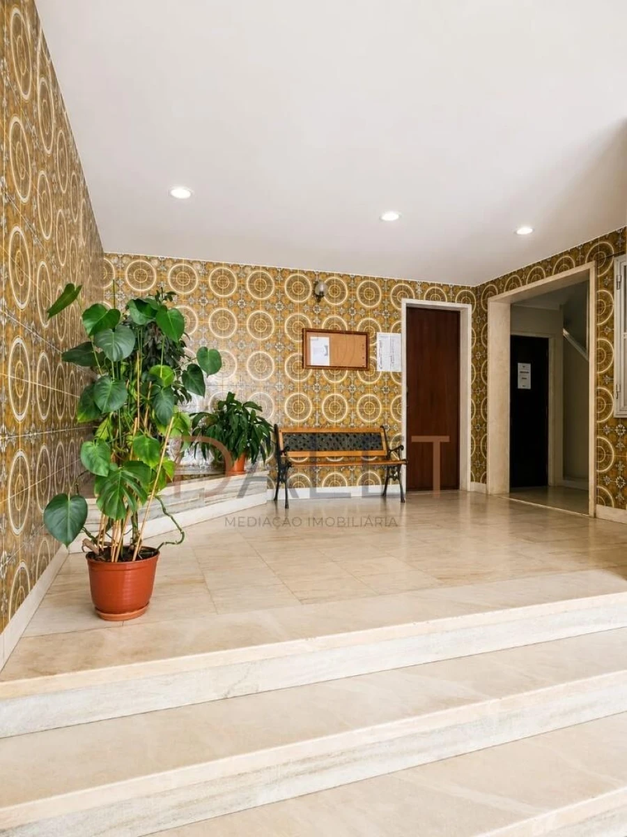 Apartamento T2 para Venda em Oeiras e São Julião da Barra, Paço de Arcos e Caxias Foto 2