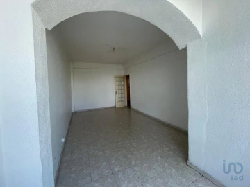 Apartamento T2 para Venda em Oeiras e São Julião da Barra, Paço de Arcos e Caxias