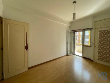 Apartamento T2 para Venda em Oeiras e São Julião da Barra, Paço de Arcos e Caxias