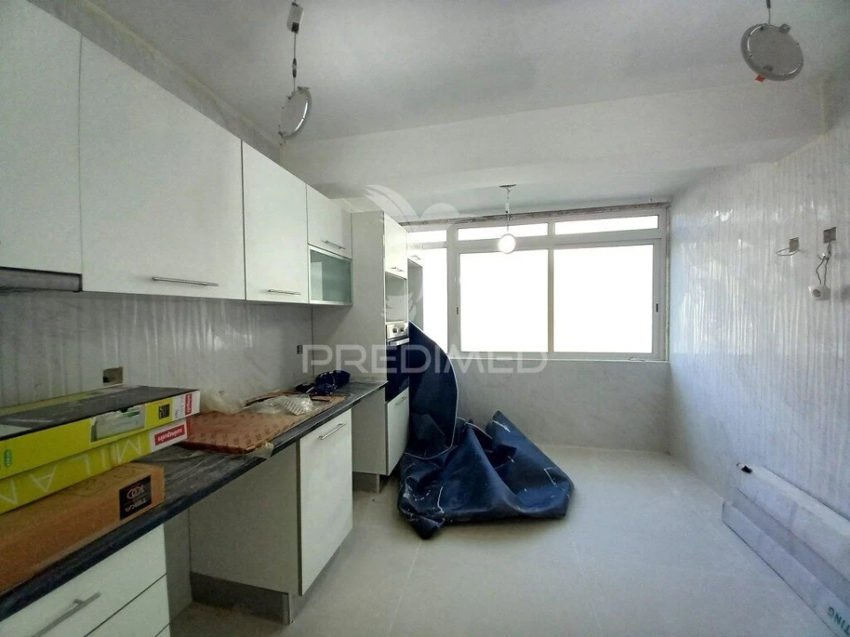 Apartamento T4 para Venda em Póvoa de Santa Iria e Forte da Casa Foto 6