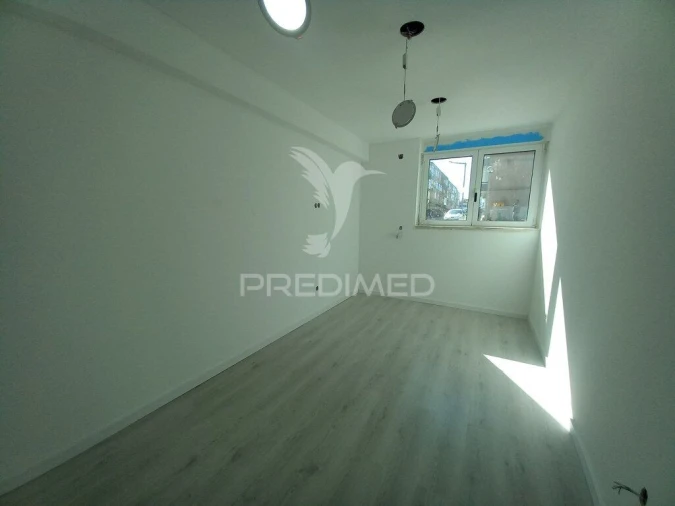 Apartamento T4 para Venda em Póvoa de Santa Iria e Forte da Casa Foto 16