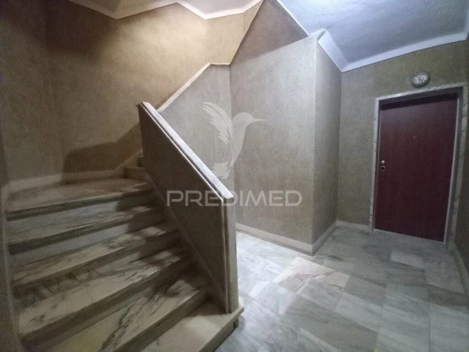 Apartamento T4 para Venda em Póvoa de Santa Iria e Forte da Casa Foto 3