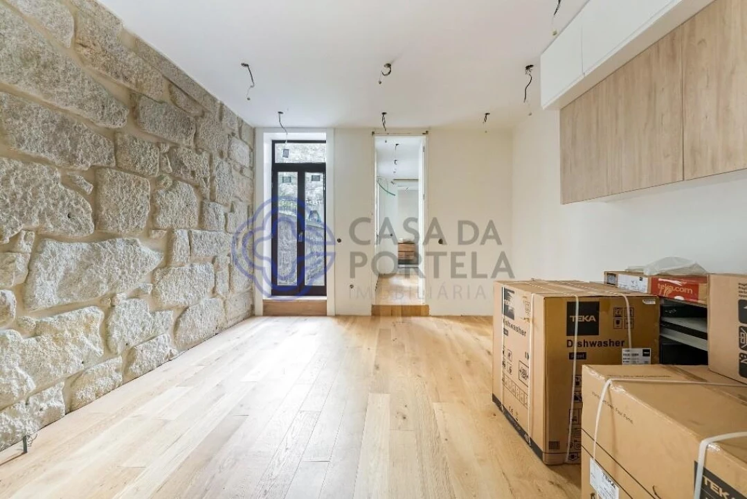 Apartamento T2 para Venda em Cedofeita, Santo Ildefonso, Sé, Miragaia, São Nicolau e Vitória Foto 3