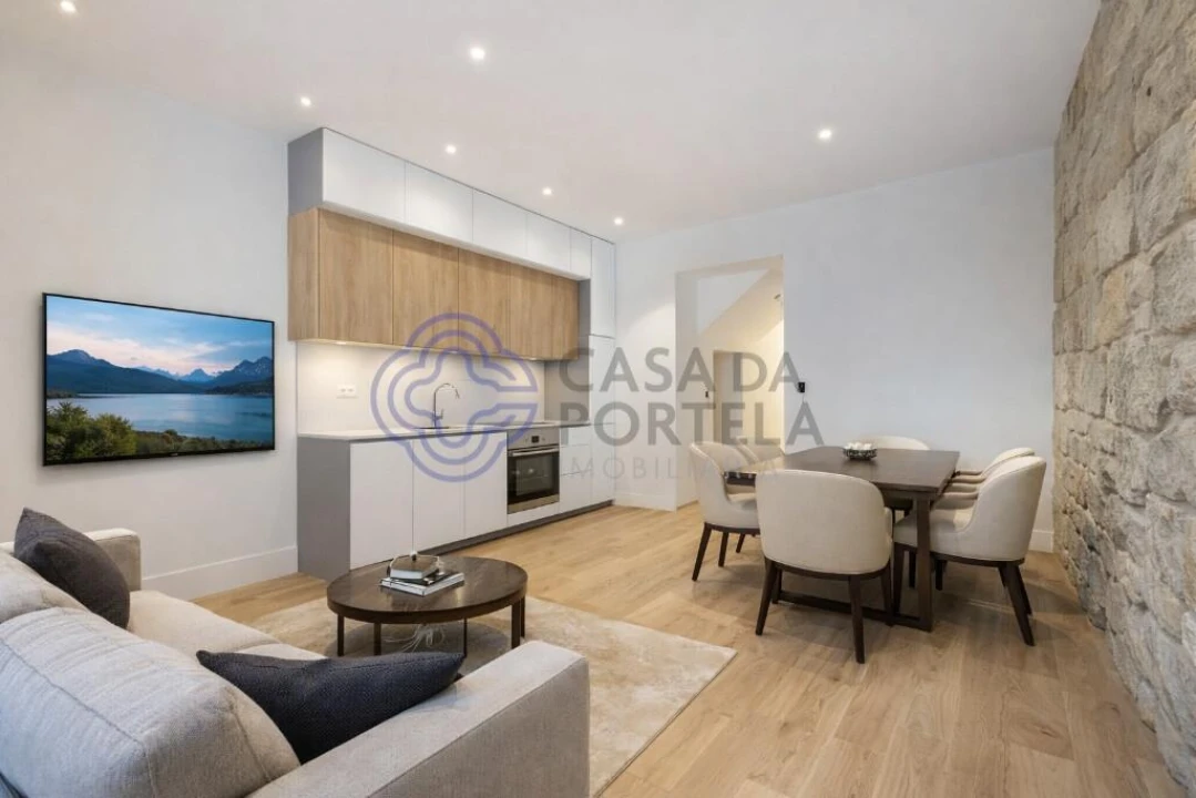 Apartamento T2 para Venda em Cedofeita, Santo Ildefonso, Sé, Miragaia, São Nicolau e Vitória Foto 1