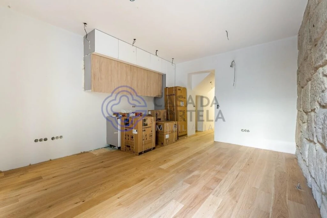 Apartamento T2 para Venda em Cedofeita, Santo Ildefonso, Sé, Miragaia, São Nicolau e Vitória Foto 4