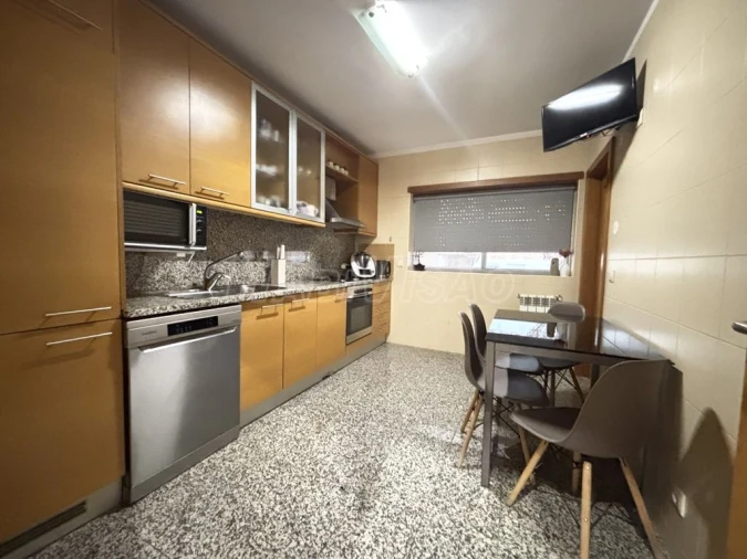Apartamento T3 para Venda em Ermesinde Foto 2
