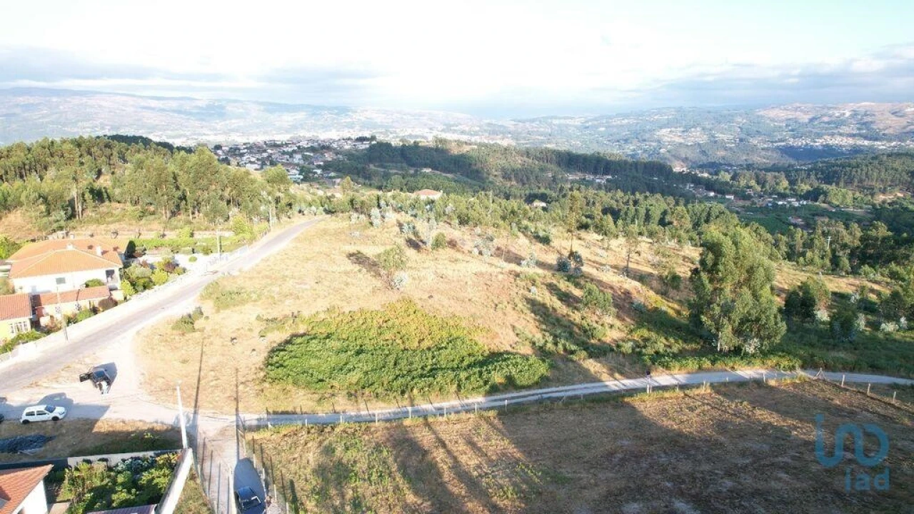 Terreno para Venda em Vila Boa de Quires e Maureles Foto 1