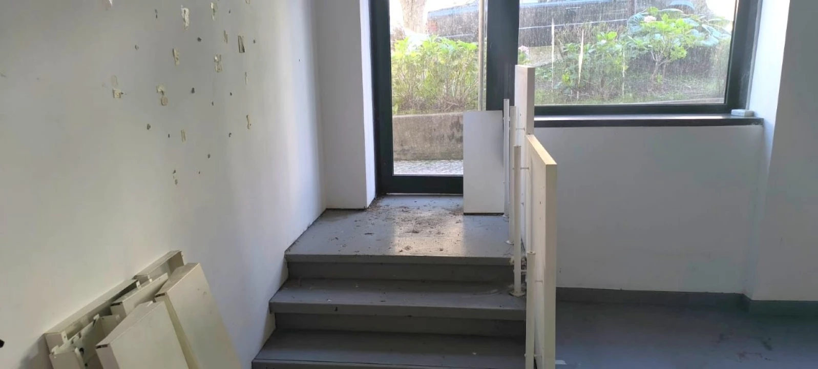 Loja para Arrendamento em Venteira Foto 6