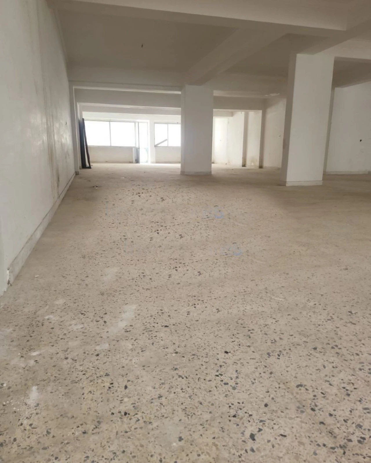 Loja para Arrendamento em Agualva e Mira-Sintra Foto 9