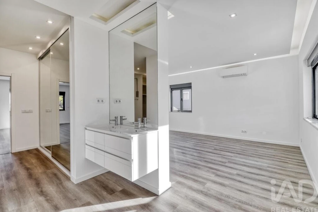 Moradia T7 para Venda em Almancil Foto 25