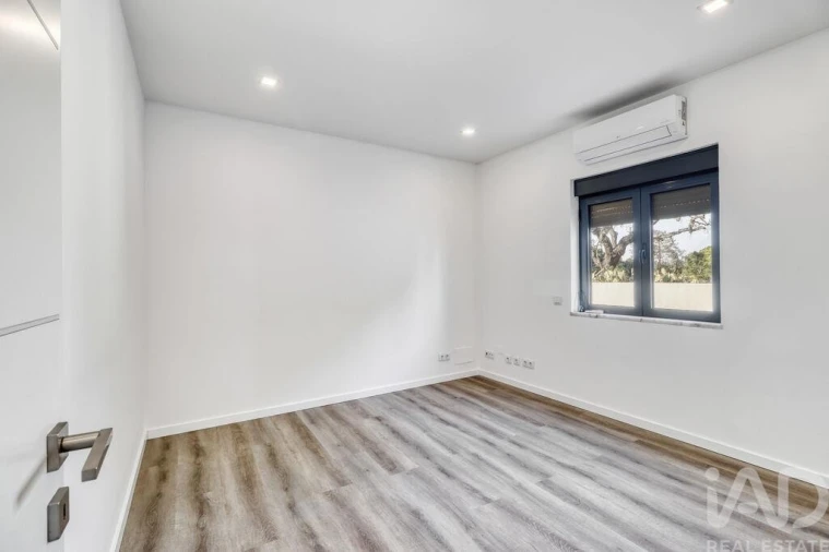 Moradia T7 para Venda em Almancil Foto 33