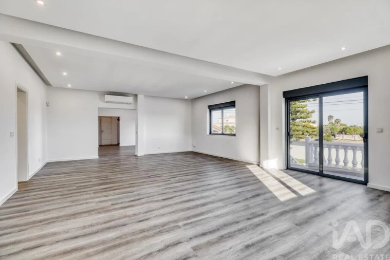 Moradia T7 para Venda em Almancil Foto 21