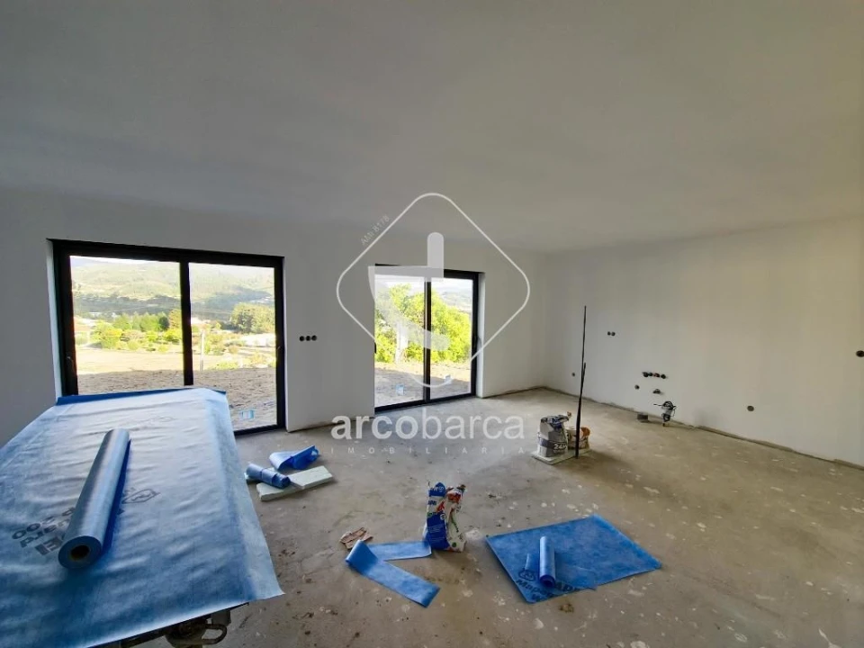 Moradia T3 para Venda em Prozelo Foto 11