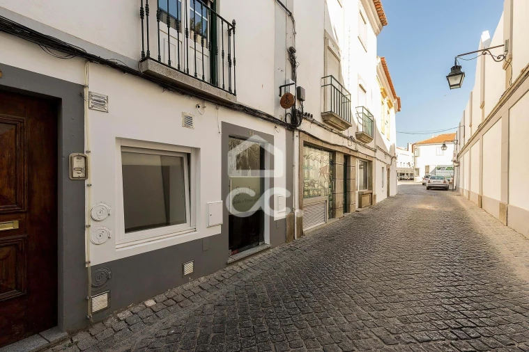 Negócio para Venda em Évora (São Mamede, Sé, São Pedro e Santo Antão) Foto 9