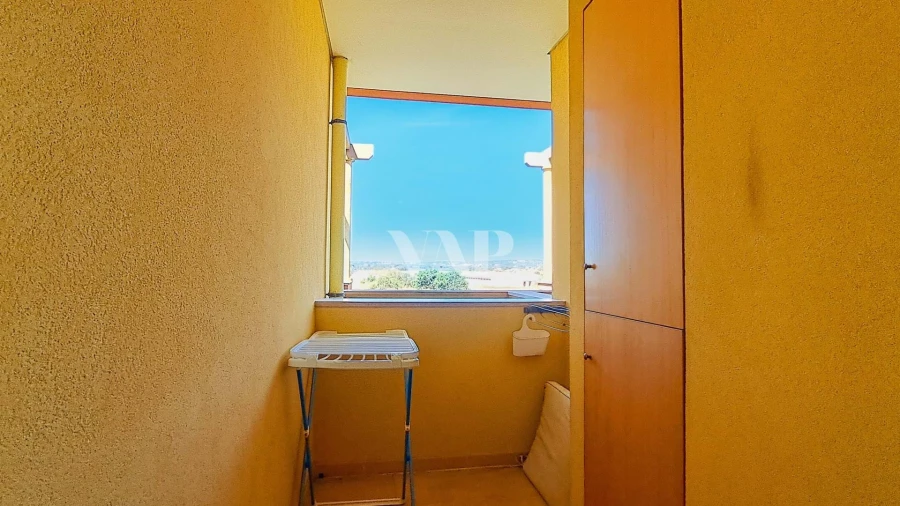 Apartamento T2 para Venda em Quarteira Foto 14