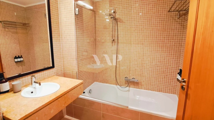 Apartamento T2 para Venda em Quarteira Foto 18