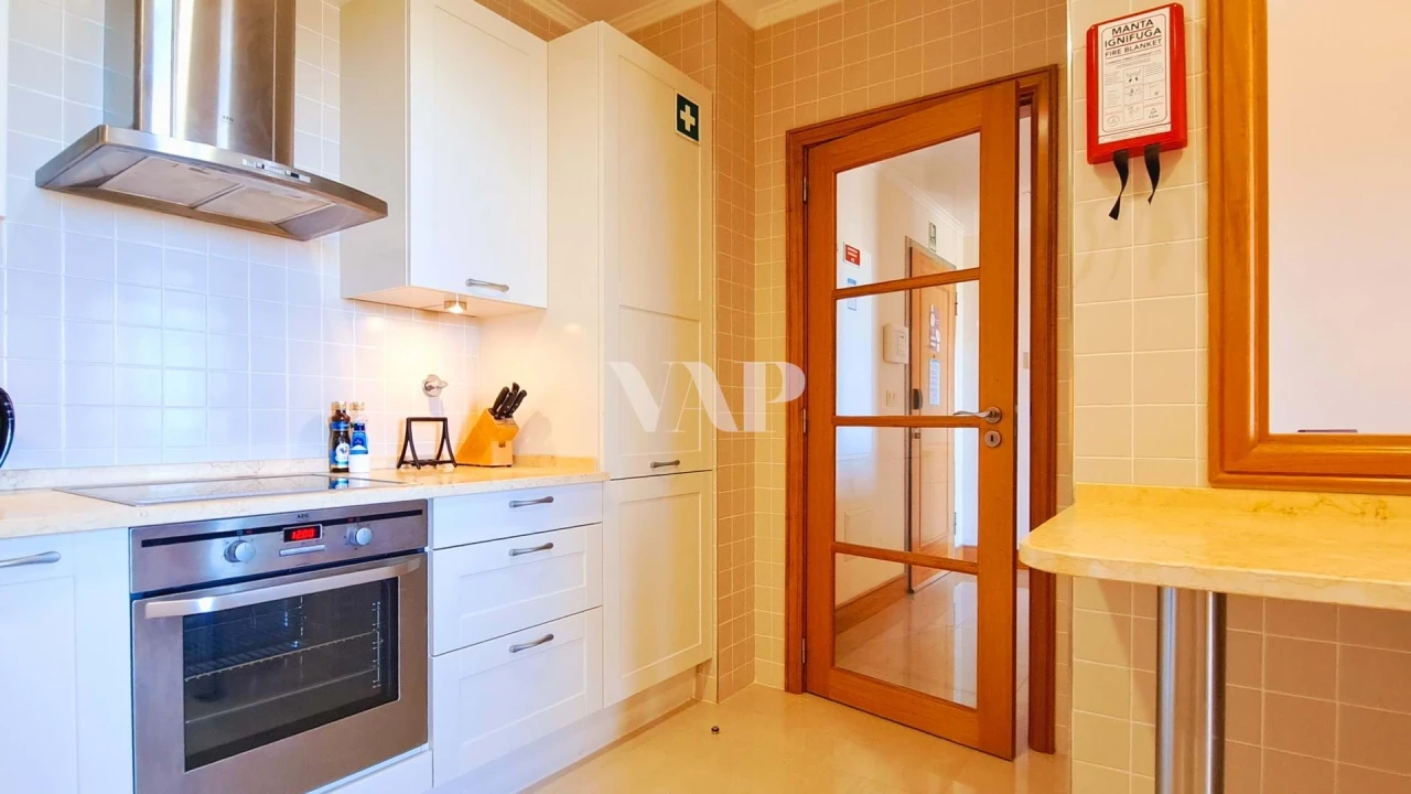 Apartamento T2 para Venda em Quarteira Foto 11