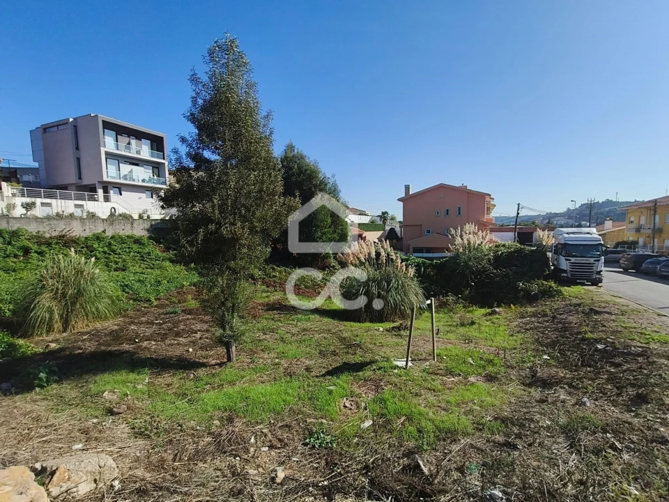 Terreno para Venda em Fânzeres e São Pedro da Cova Foto 8