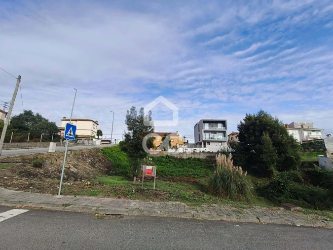 Terreno para Venda em Fânzeres e São Pedro da Cova Foto 21