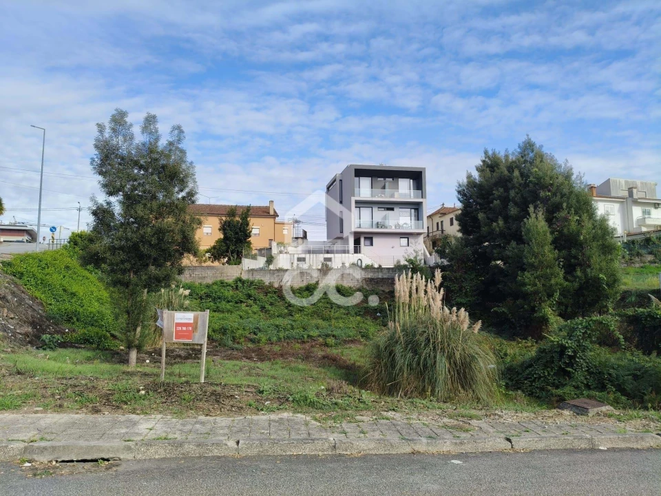 Terreno para Venda em Fânzeres e São Pedro da Cova Foto 19