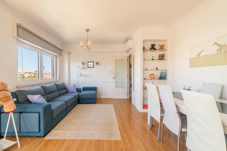 Apartamento T1 para Venda em Carcavelos e Parede Foto 5