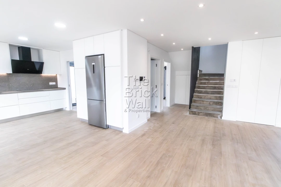 Moradia T4 para Venda em Santa Iria de Azoia, São João da Talha e Bobadela Foto 6