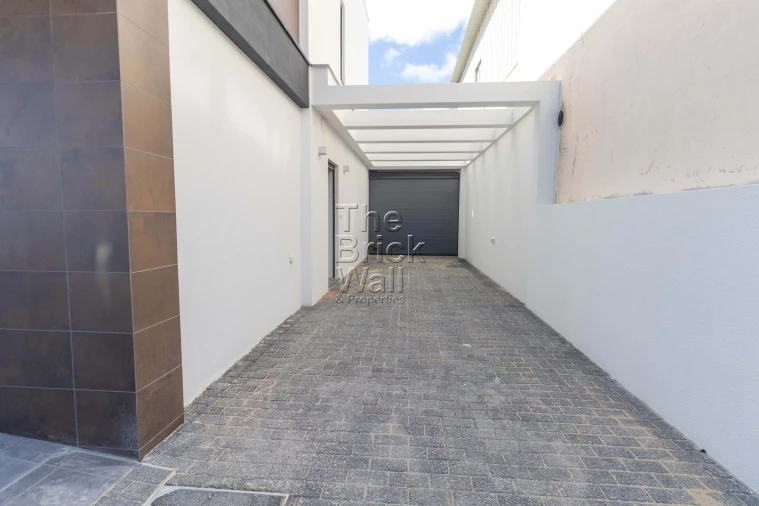 Moradia T4 para Venda em Santa Iria de Azoia, São João da Talha e Bobadela Foto 51