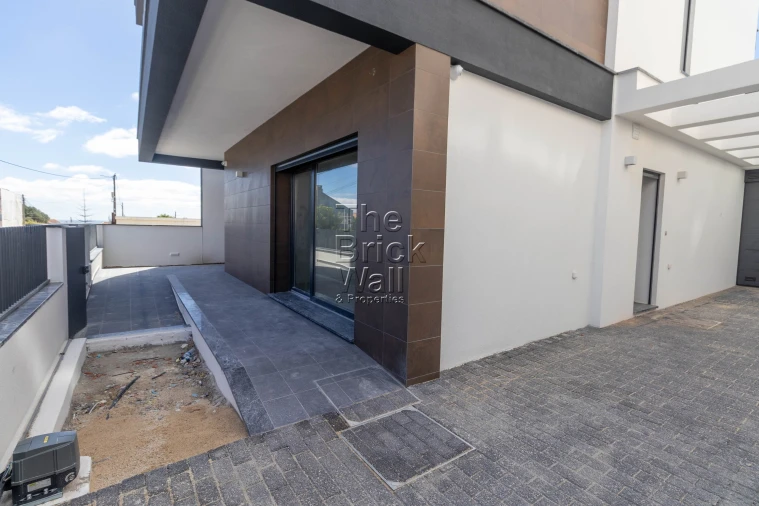 Moradia T4 para Venda em Santa Iria de Azoia, São João da Talha e Bobadela Foto 52