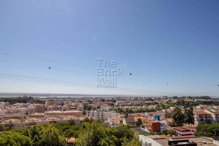 Apartamento T3 para Venda em Alverca do Ribatejo e Sobralinho Foto 18