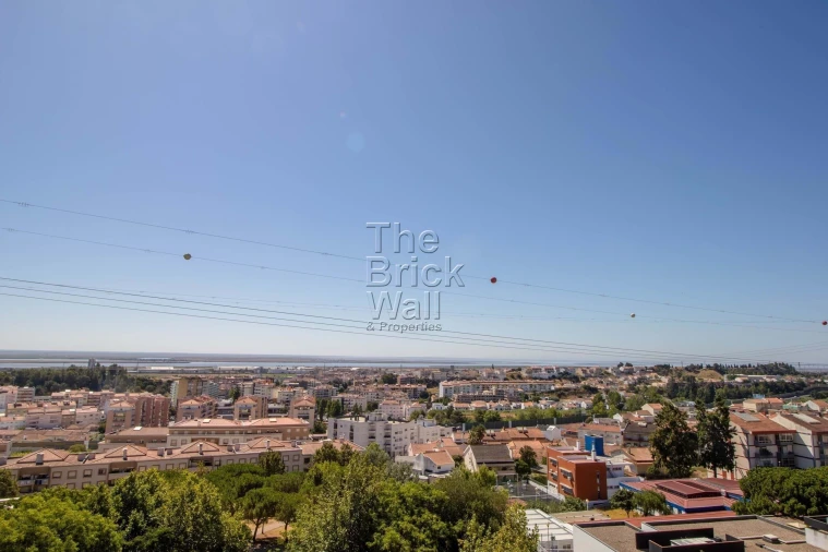 Apartamento T3 para Venda em Alverca do Ribatejo e Sobralinho Foto 17