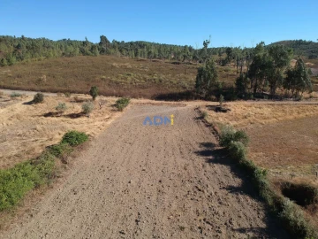 Terreno para Venda em Freixial e Juncal do Campo