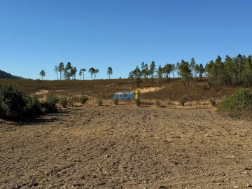 Terreno para Venda em Freixial e Juncal do Campo