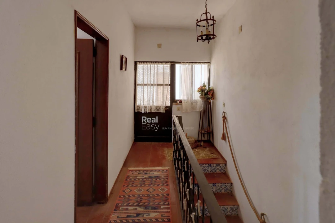 Moradia T6 para Venda em Alte Foto 13