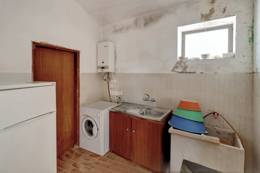 Moradia T6 para Venda em Alte Foto 18