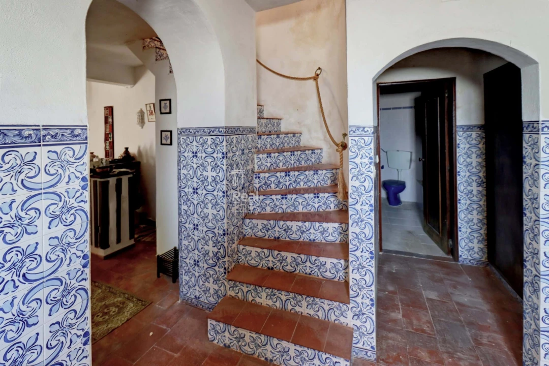 Moradia T6 para Venda em Alte Foto 8