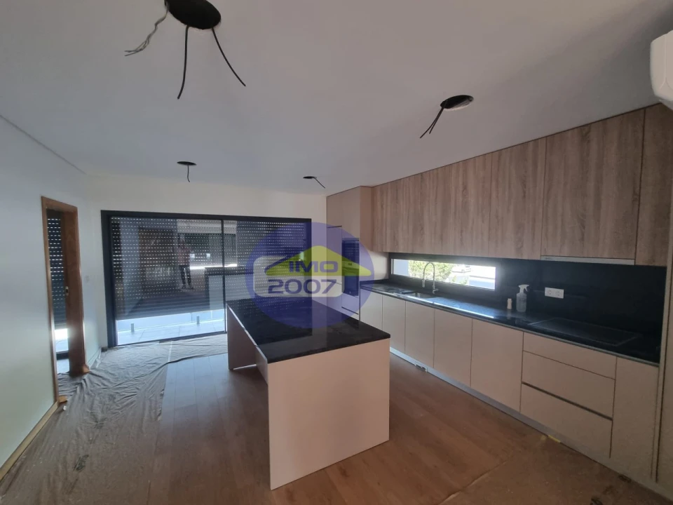 Moradia T3 para Venda em Lobão, Gião, Louredo e Guisande Foto 3