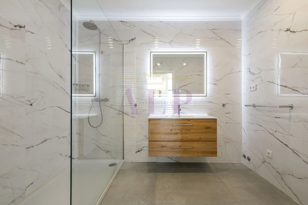 Moradia T3 para Venda em Lagos (São Sebastião e Santa Maria) Foto 23