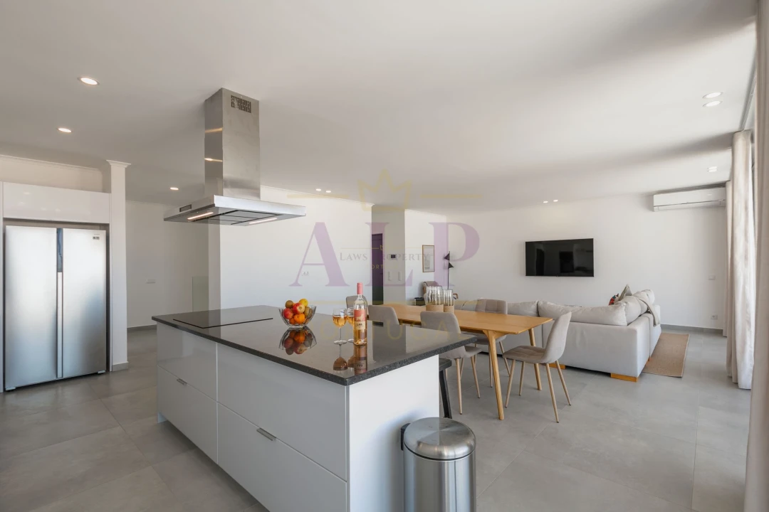 Moradia T3 para Venda em Lagos (São Sebastião e Santa Maria) Foto 5