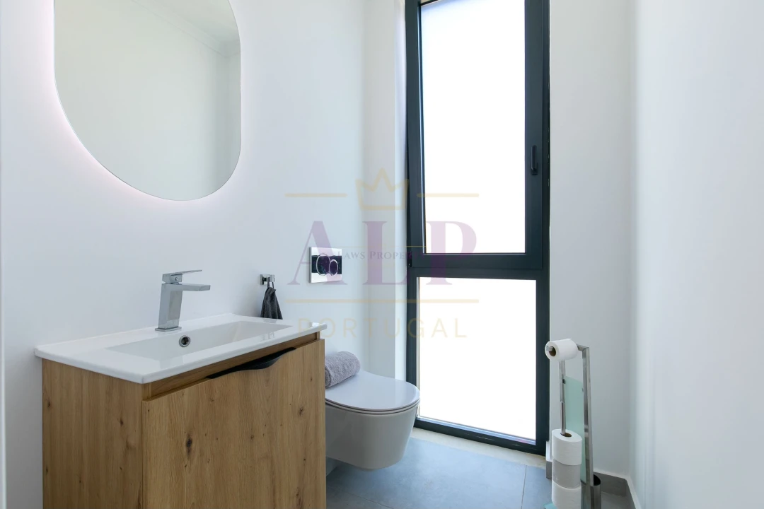 Moradia T3 para Venda em Lagos (São Sebastião e Santa Maria) Foto 17