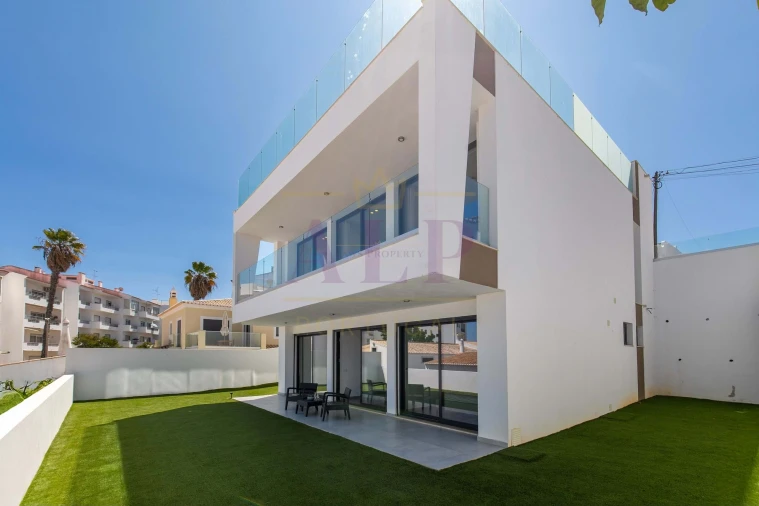 Moradia T3 para Venda em Lagos (São Sebastião e Santa Maria) Foto 3