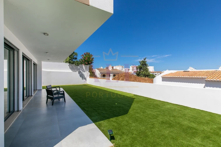 Moradia T3 para Venda em Lagos (São Sebastião e Santa Maria) Foto 32