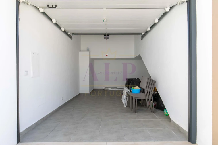 Moradia T3 para Venda em Lagos (São Sebastião e Santa Maria) Foto 40