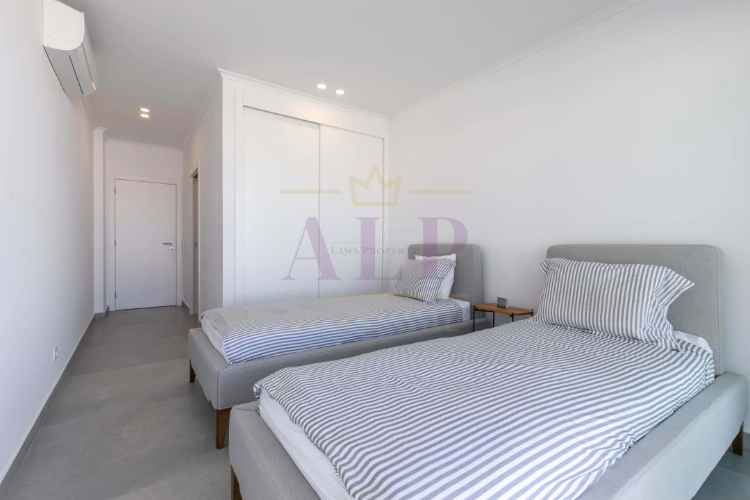 Moradia T3 para Venda em Lagos (São Sebastião e Santa Maria) Foto 25