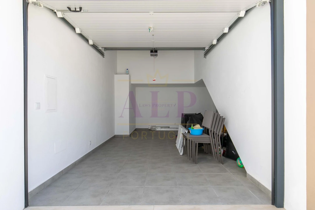 Moradia T3 para Venda em Lagos (São Sebastião e Santa Maria) Foto 40