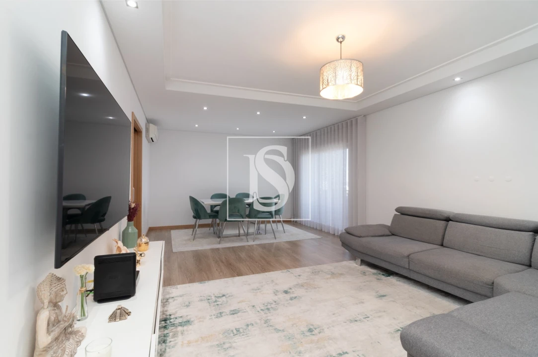 Apartamento T2 para Venda em Barreiro e Lavradio Foto 2