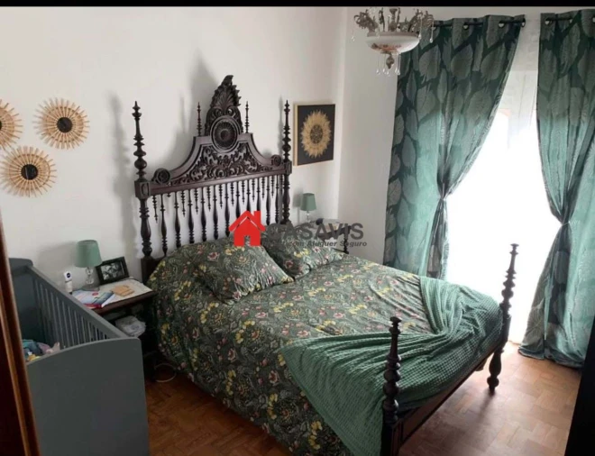 Moradia T4 para Venda em Sobral Foto 2