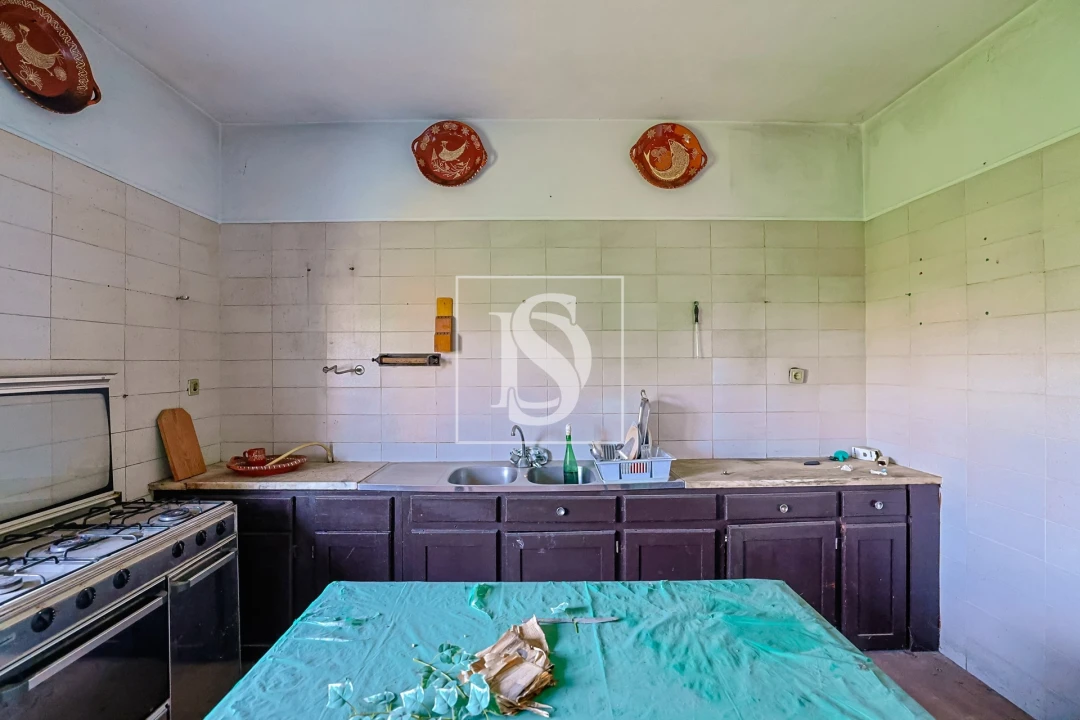 Moradia T4 para Venda em Cossourado Foto 11